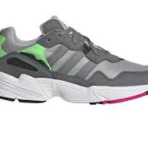 Yung 96 Adidas no insoles in shoes but in excellent like new condition size 13